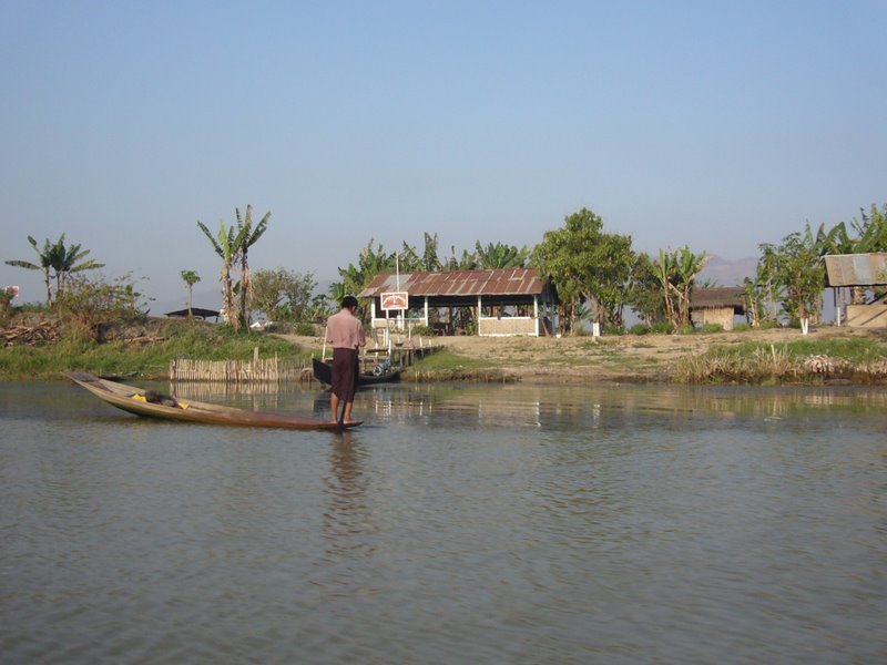 Travel - Myanmar - Inle Lake - First Boat Trip - Out onto the lake
